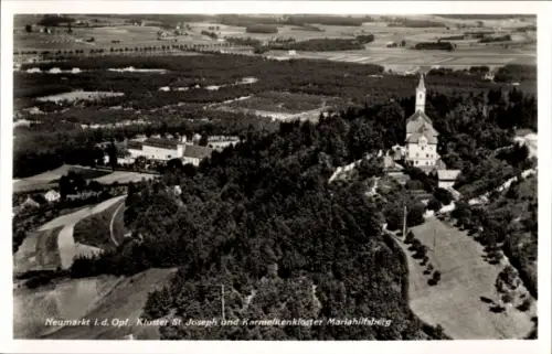 Ak Neumarkt in der Oberpfalz, Luftaufnahme Kloster St. Joseph, Karmelitenkloster Mariahilfsberg
