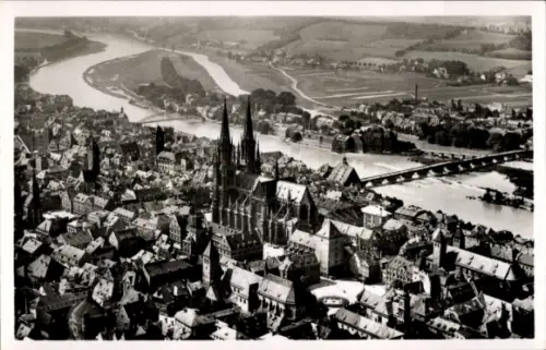 Ak Regensburg an der Donau Oberpfalz, Fliegeraufnahme