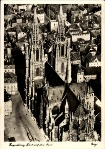 Ak Regensburg an der Donau Oberpfalz, Fliegeraufnahme, Kirche