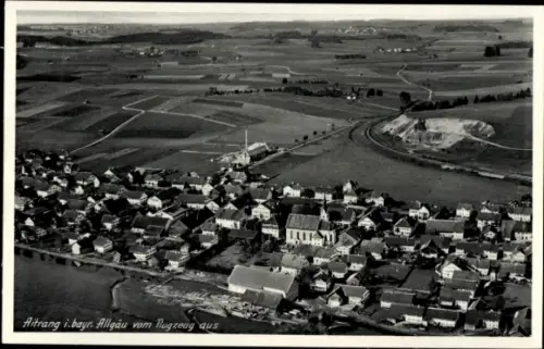 Ak Hohenaltheim im Allgäu, Luftaufnahme von Aitrang, ländliche Umgebung, Häuseransicht