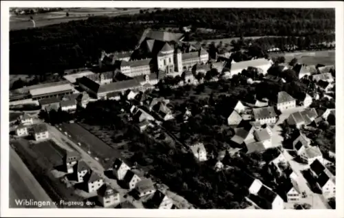 Ak Wiblingen Ulm an der Donau Baden, Luftaufnahme von   Gebäude, viele Dächer
