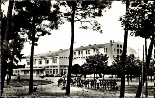Ak Saint Hilaire de Riez Vendée, Colonie de Vacances de la Ville d'Argenteuil, Facade principale