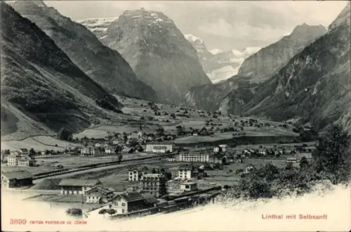 Ak Linthal Glarus Kanton Glarus Schweiz, Linthal mit Selbsanft, Berglandschaft, Gebäude, Tal