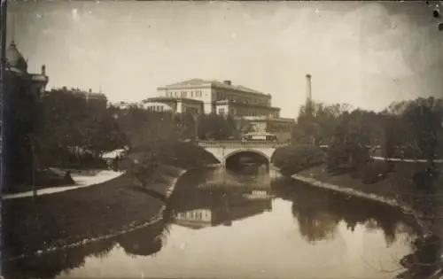 Foto Ak Riga Lettland, Deutsches Theater, Brücke