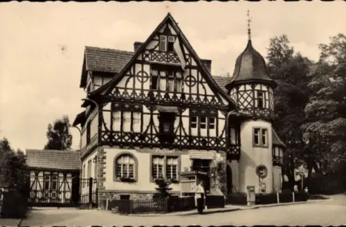 Ak Bad Liebenstein im Thüringer Wald, Historisches Gebäude, Fachwerkstil,