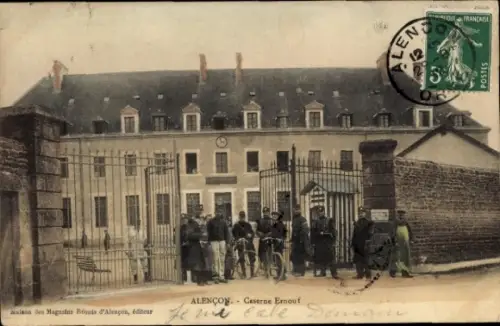 Ak Alencon Orne, Eingang zur Kaserne Ernouf