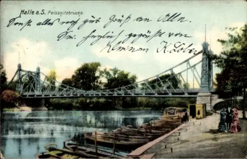 Ak Halle an der Saale, Peissnitzbrücke, Fluss, Boote, Bäume, Menschen am Ufer