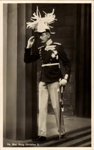 Ak König Christian X von Dänemark, Portrait in Uniform