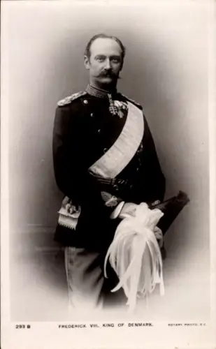 Ak König Friedrich VIII. von Dänemark, Portrait in Uniform