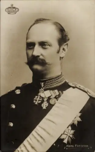 Ak König Friedrich VIII. von Dänemark, Portrait in Uniform
