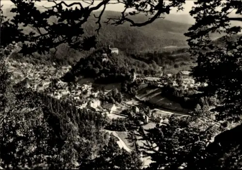 Ak Schwarzburg in Thüringen, Blick auf Schwarzburg, Thüringer Wald, vom Trippstein, landschaftlic