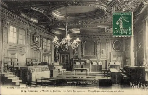 Ak Rennes Ille et Vilaine, Palais de justice, Salle des Assises, Magnifiques Skulpturen auf Eiche