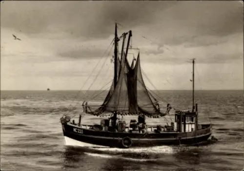 Ak Fischfang, Fischkutter