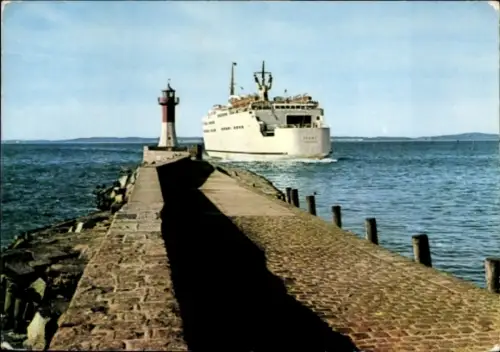 Ak Sassnitz auf Rügen, Schwedenfähre Skane an der Mole