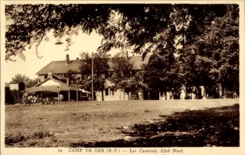 CPA Ger Pyrénées-Atlantiques, Camp, Les Casernes