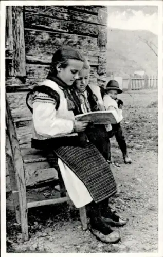 Ak Rachiw Rachov Ukraine, Huculske deti, Kinder in Trachten