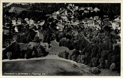 Ak Fischbach Friedrichshafen am Bodensee, Luftaufnahme von Fischbach, Bodensee, im Hintergrund Hä