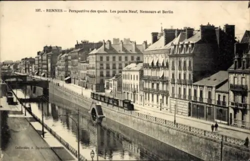 CPA Rennes Ille-et-Vilaine, Quais, Les ponts Neuf, Nemours et Berlin