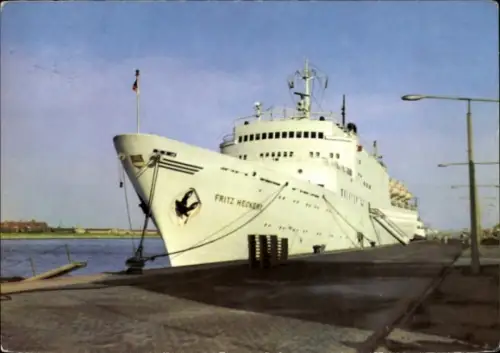 Ak Urlauberschiff MS Fritz Heckert