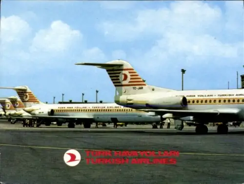 Ak Passagierflugzeuge Turkish Airlines, Türk Hava Yollari, TC-JAR, Flughafen