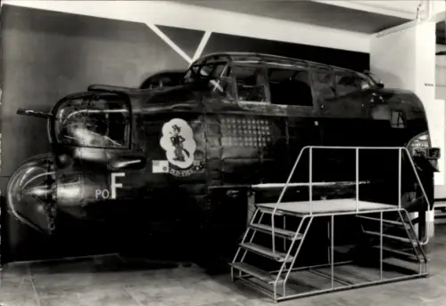 Ak Britisches Kampfflugzeug Avro Lancaster B1, Cockpit, Imperial War Museum