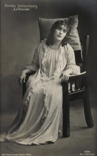 Ak Opernsängerin Hertha Stolzenberg, La Traviata