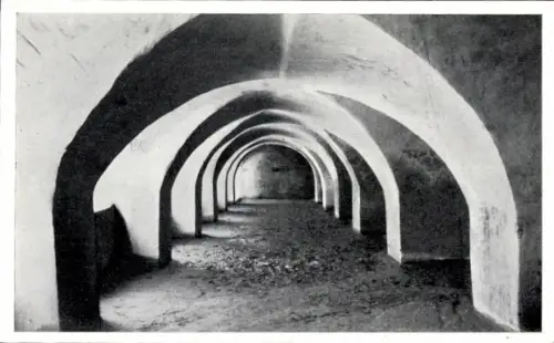 PC Srirangapattana India, Fort Colonel Bailey's dungeon, interior