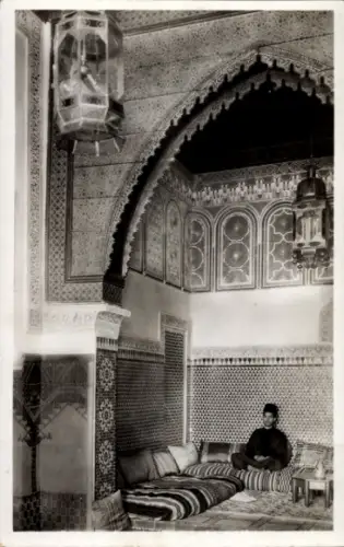 Ak Fès Fez Marokko, Orientalischer Salon, Hotel Palais Jamai, dekorative Wandgestaltung, Sitzgele
