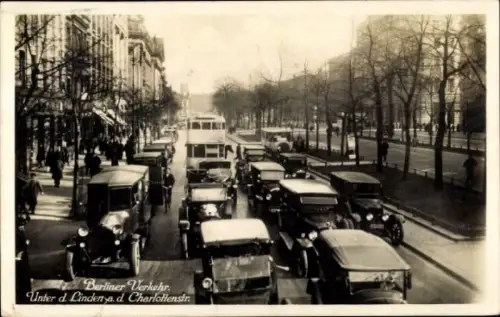 Ak Berlin Mitte, Berliner Verkehr, Unter den Linden, Charlottenstraße, Autos, Bus