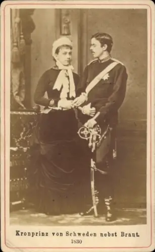 CdV Kronprinz von Schweden mit Braut, späterer König Gustav V, Portrait