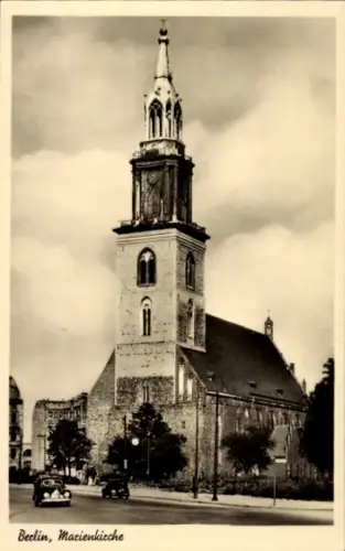 Ak Berlin, Straßenpartie an der Marienkirche, Glockenturm