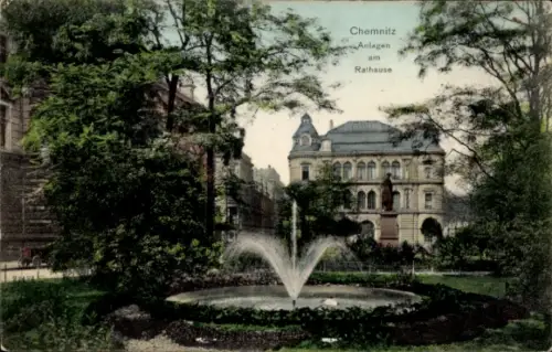 Ak Chemnitz in Sachsen, Anlagen am Rathause, Brunnen, Bäume, s Gebäude