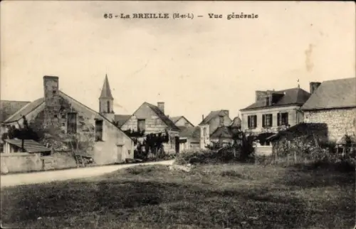 Ak La Breille les Pins Maine et Loire, Blick auf  Gebäude, ländliche Szenerie