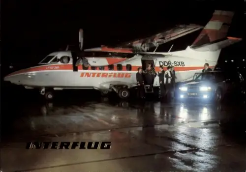 Ak Passagierflugzeug Interflug Kurzstreckenflugzeug L410, DDR SXB