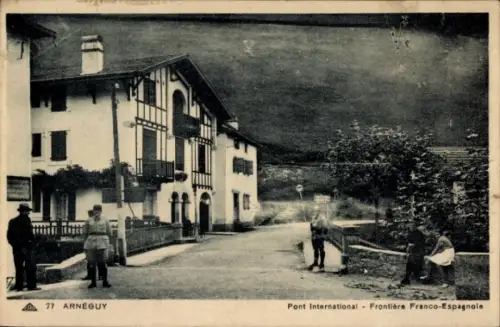 CPA Arnéguy Pyrénées Atlantiques, Pont International, Frontière Franco Espagnole