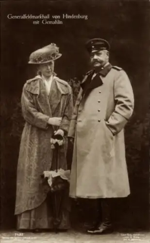 Ak Generalfeldmarschall Paul von Hindenburg mit Gemahlin, Gertrud von Hindenburg, Liersch 7482