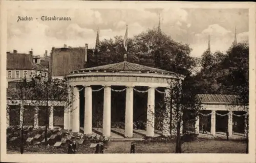 Ak Aachen, Aachen Elisenbrunnen, Säulenhalle, Bäume, Menschen