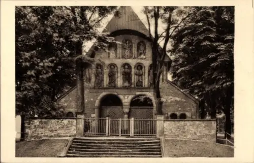 Ak Goslar am Harz, Domkapelle, Bäume, Treppe, Zaun, keine Personen