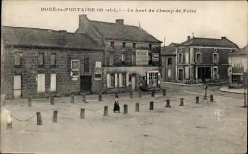 Ak Doué la Fontaine Maine et Loire, Haut du Champ de Foire
