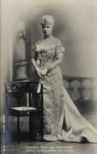 Ak Herzogin Thyra von Cumberland, Herzogin zu Braunschweig und Lüneburg, Portrait
