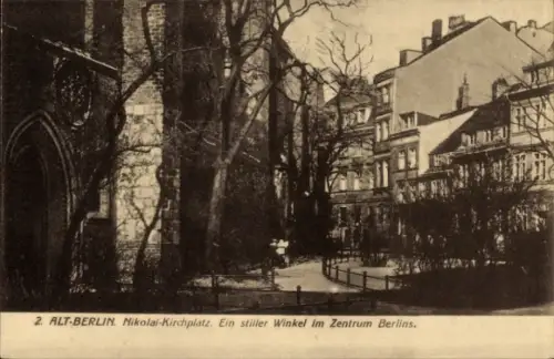 Ak Berlin Mitte, Nikolai Kirchplatz, stiller Winkel