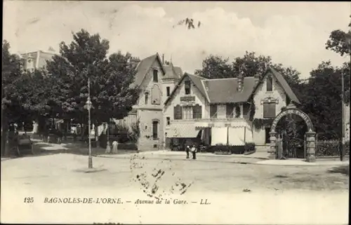 Ak Bagnoles de l'Orne Orne, Avenue de la Gare