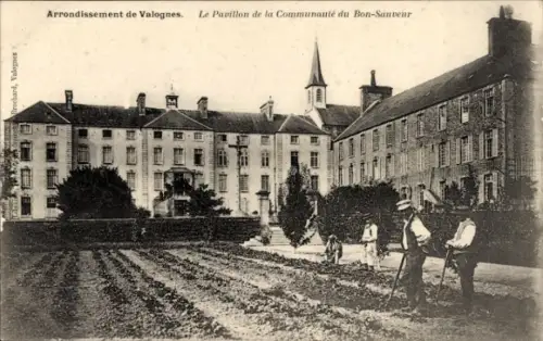 Ak Valognes Manche, Pavillon de la Communauté du Bon-Sauveur, Garten, Gebäude