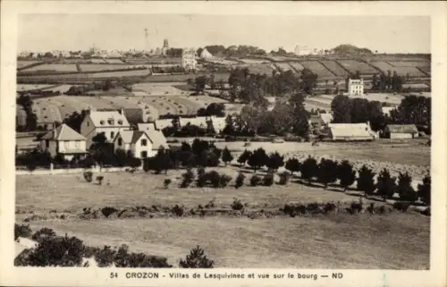 Ak Crozon Finistère, Villen von Lesquiniec, Blick auf das Dorf, Landschaft, Gebäude