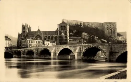 Ak Huy Wallonien Lüttich, Brücke, Burg,  Gebäude, Wasser, Schwarz-Weiß-Foto