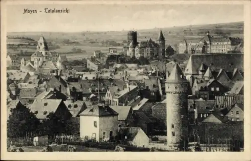 Ak Mayen in der Eifel, Gesamtansicht von   Gebäude, Landschaft