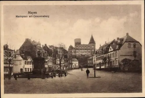 Ak Mayen in der Eifel,  Marktplatz, Genovevaburg,  Gebäude, Mensch auf der Straße