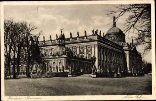 Ak Potsdam Sanssouci, Palais, Potsdam-Panasouci, Bäume,  Architektur