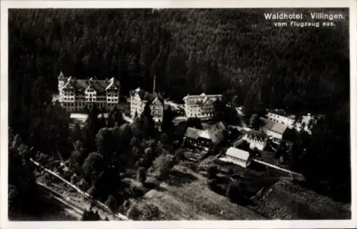 Ak Villingen Schwenningen im Schwarzwald, Waldhotel Villingen, Fliegeraufnahme