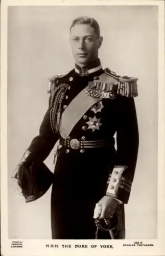 Ak Duke of York, Georg VI., Portrait in Uniform